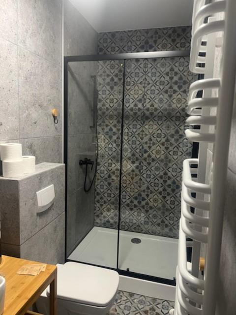 Happy 4 Aparthotel Кросно Екстериор снимка
