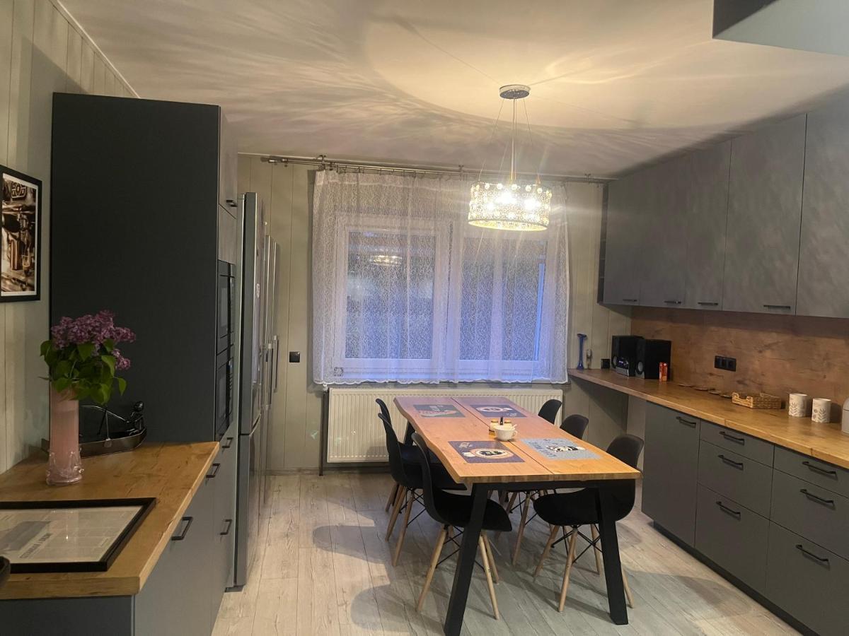Happy 4 Aparthotel Кросно Екстериор снимка